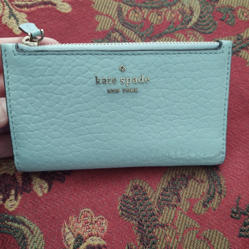 kate spade New York Mint Leather Zip Wallet